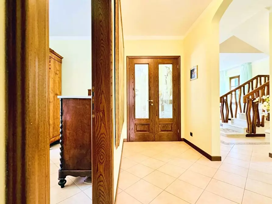 Immagine 27 di Villa in vendita  a Pietrasanta