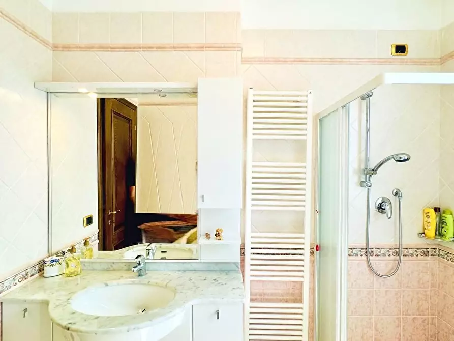 Immagine 25 di Villa in vendita  a Pietrasanta