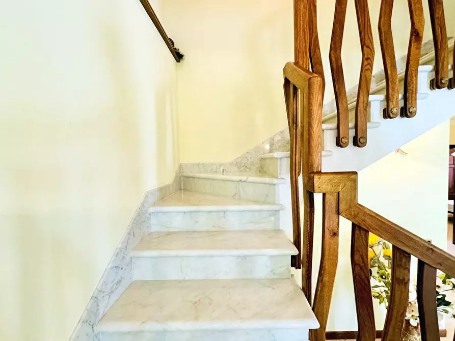 Immagine 33 di Villa in vendita  a Pietrasanta