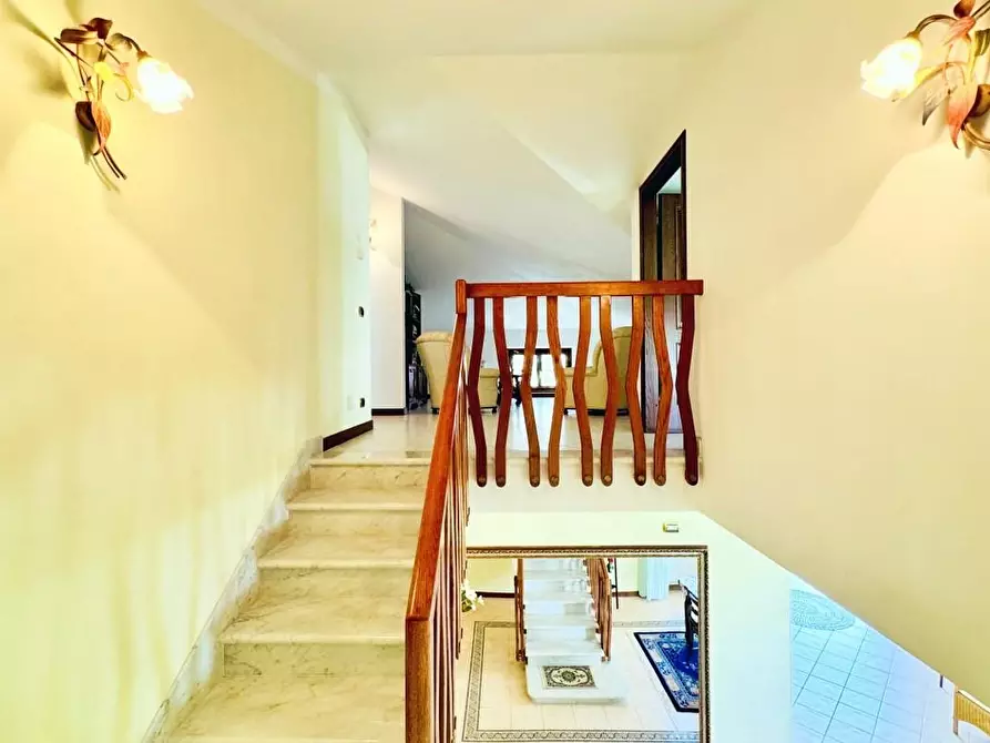 Immagine 34 di Villa in vendita  a Pietrasanta