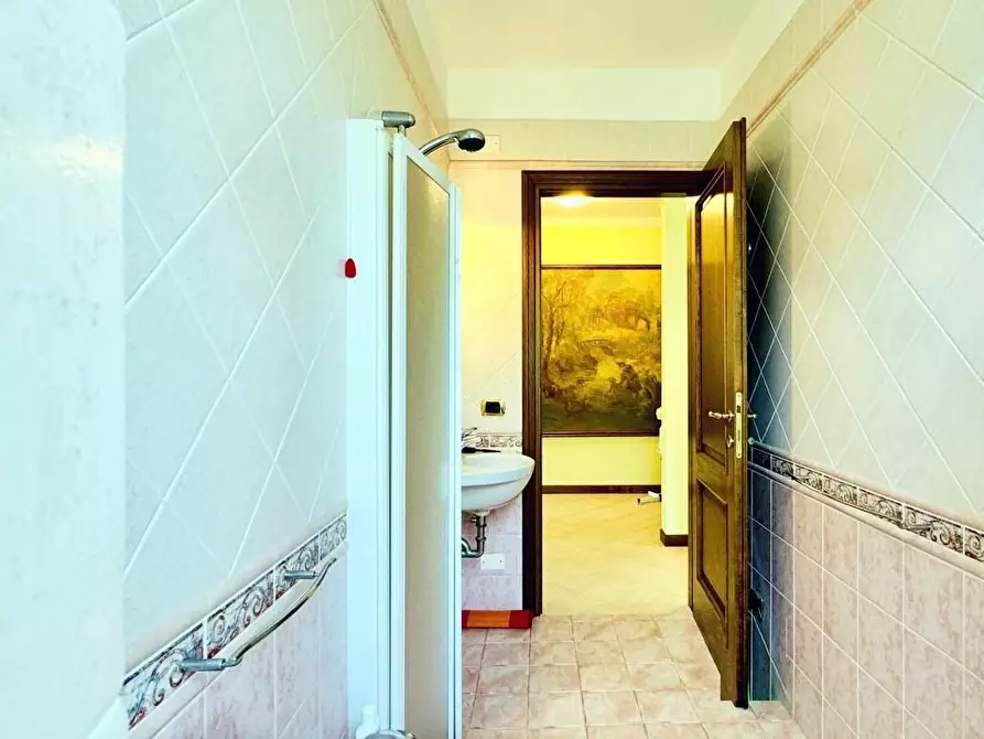 Immagine 15 di Villa in vendita  a Pietrasanta