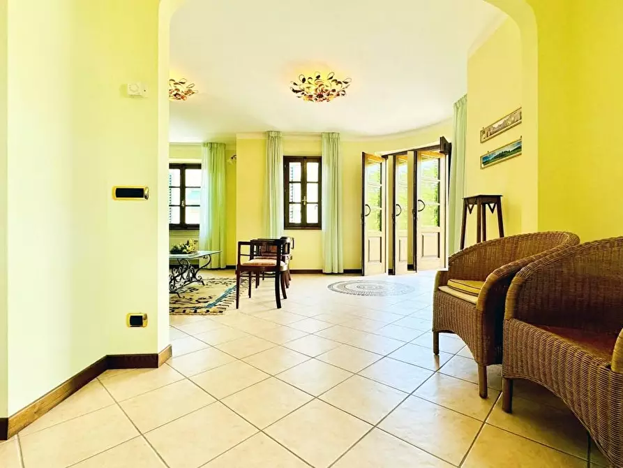 Immagine 32 di Villa in vendita  a Pietrasanta