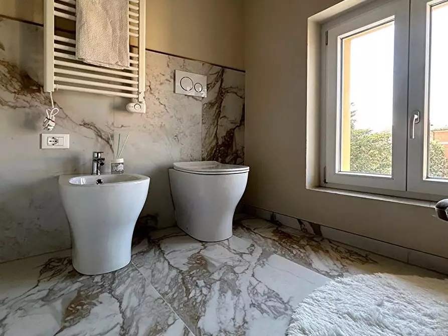 Immagine 34 di Mansarda in vendita  a Livorno