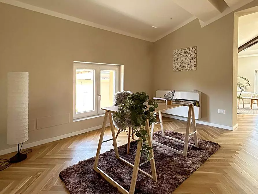 Immagine 16 di Mansarda in vendita  a Livorno