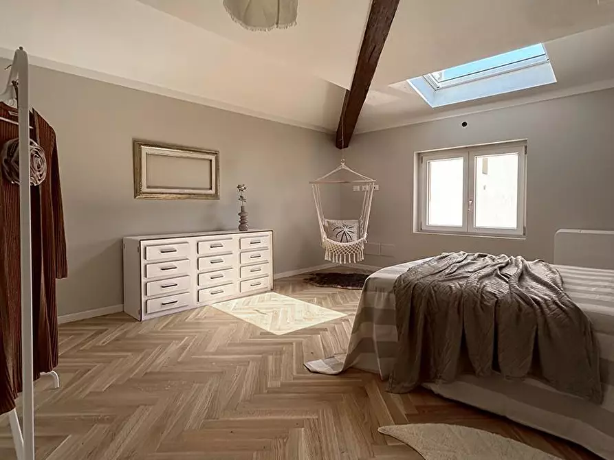 Immagine 19 di Mansarda in vendita  a Livorno