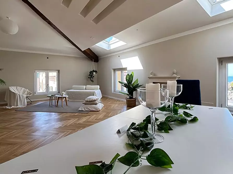 Immagine 7 di Mansarda in vendita  a Livorno