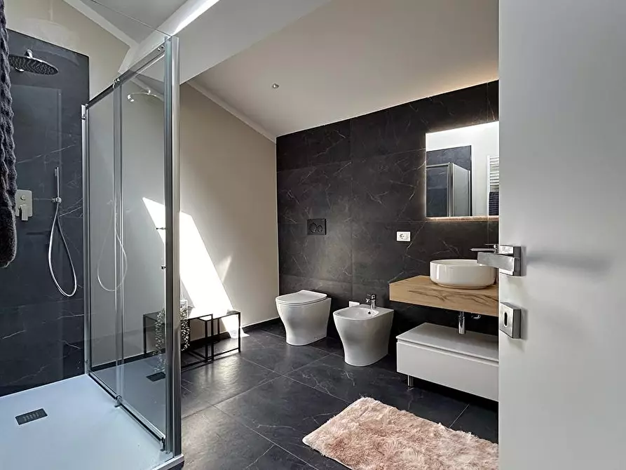 Immagine 29 di Mansarda in vendita  a Livorno