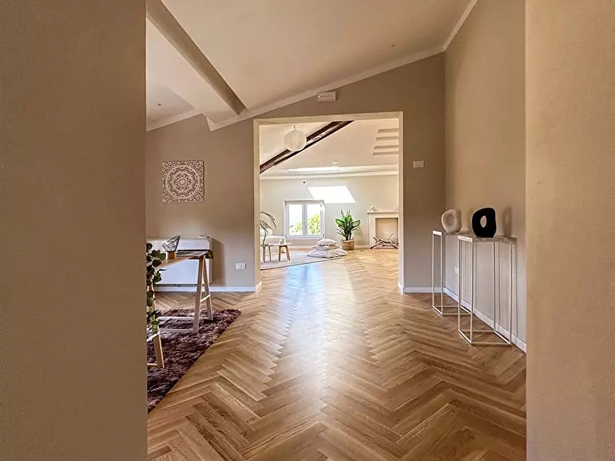 Immagine 17 di Mansarda in vendita  a Livorno