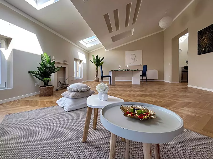 Immagine 4 di Mansarda in vendita  a Livorno