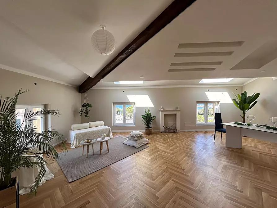 Immagine 2 di Mansarda in vendita  a Livorno