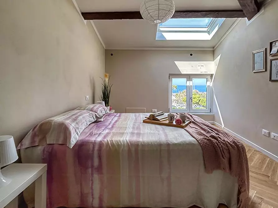 Immagine 23 di Mansarda in vendita  a Livorno