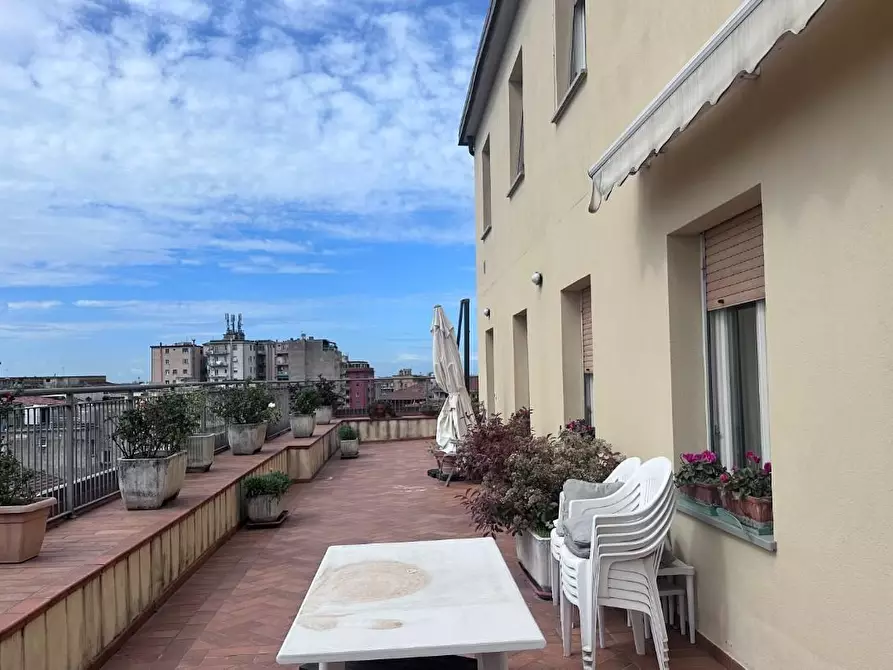 Immagine 12 di Mansarda in vendita  a Pisa