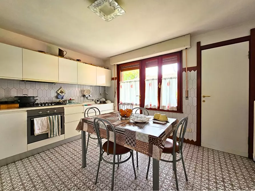 Immagine 8 di Villetta a schiera in vendita  a Pisa