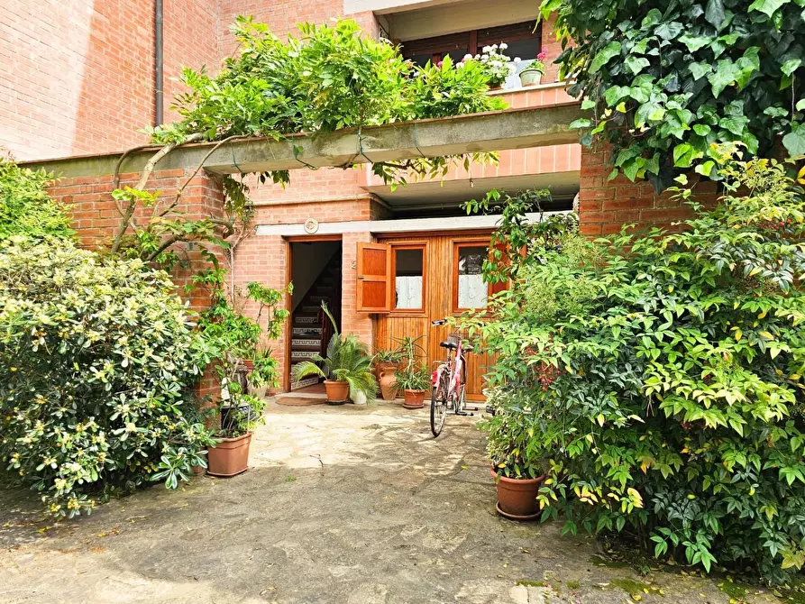 Immagine 32 di Villetta a schiera in vendita  a Pisa