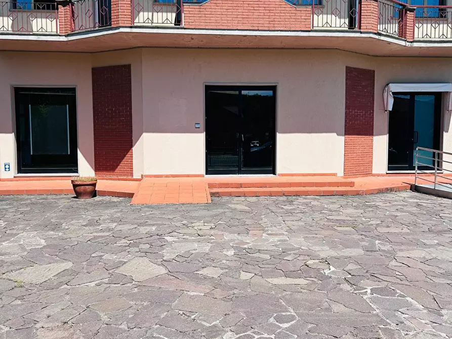 Immagine 12 di Ufficio in affitto  a Aulla