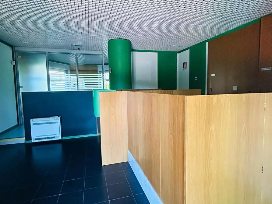 Immagine 3 di Ufficio in affitto  a Aulla