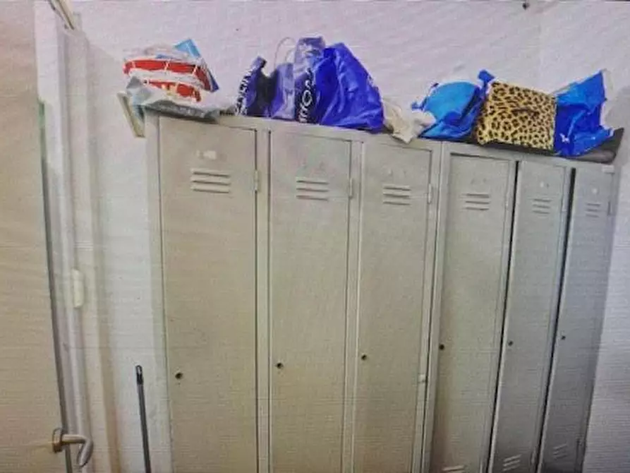 Immagine 16 di Locale commerciale in vendita  a Casciana Terme Lari