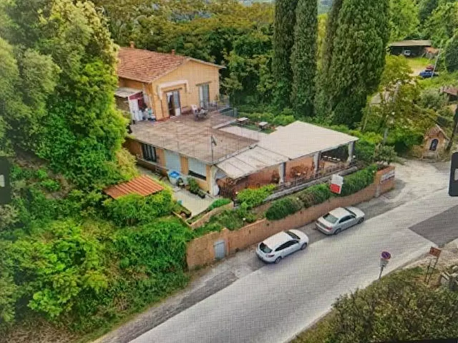 Immagine 12 di Locale commerciale in vendita  a Casciana Terme Lari