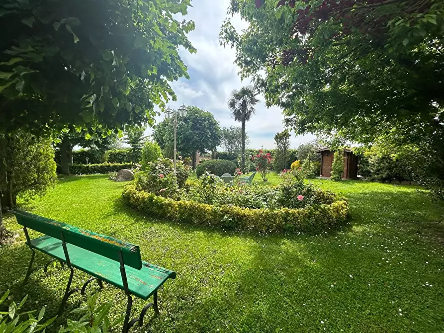 Immagine 83 di Rustico / casale in vendita  a Cascina