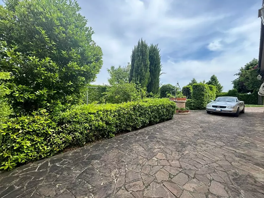 Immagine 80 di Rustico / casale in vendita  a Cascina