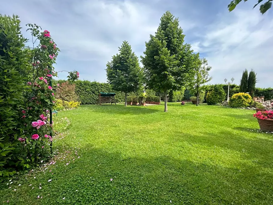 Immagine 71 di Rustico / casale in vendita  a Cascina