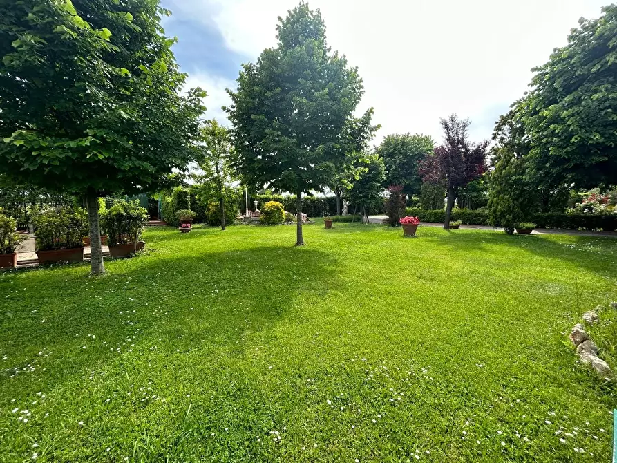 Immagine 76 di Rustico / casale in vendita  a Cascina