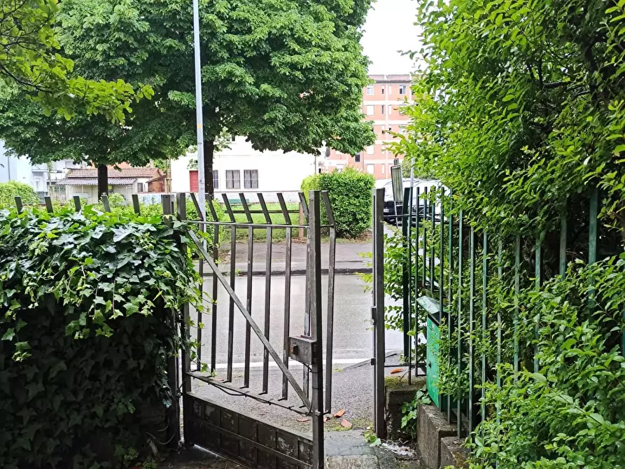 Immagine 36 di Appartamento in vendita  a Lucca