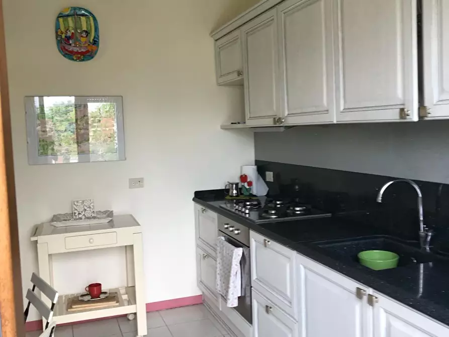 Immagine 3 di Appartamento in vendita  a Lucca