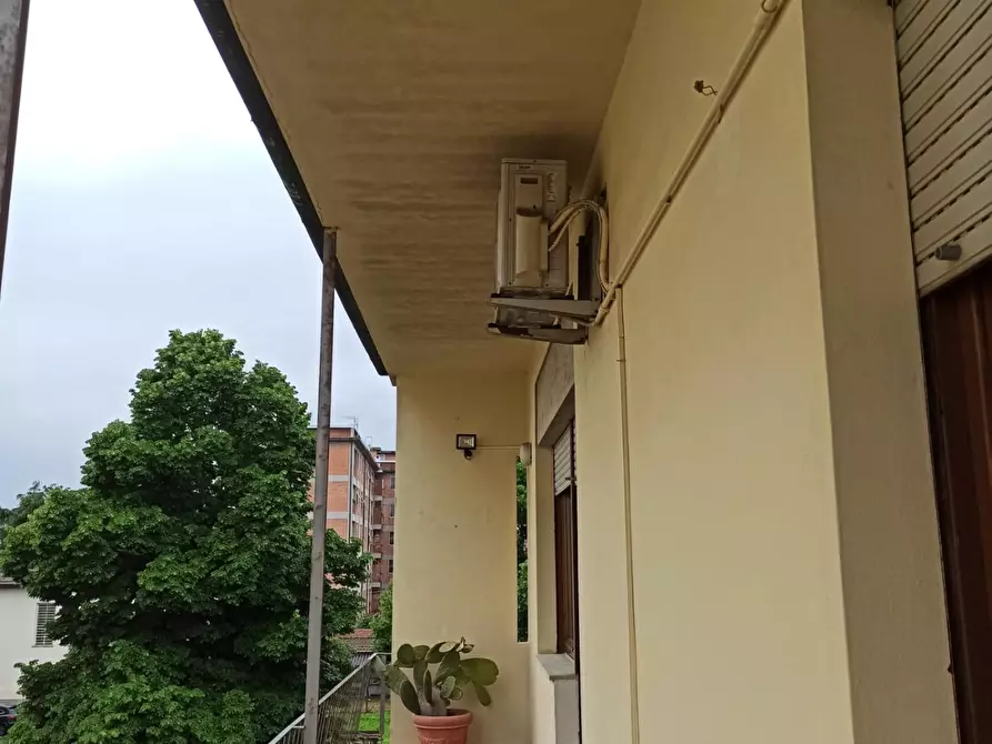 Immagine 29 di Appartamento in vendita  a Lucca