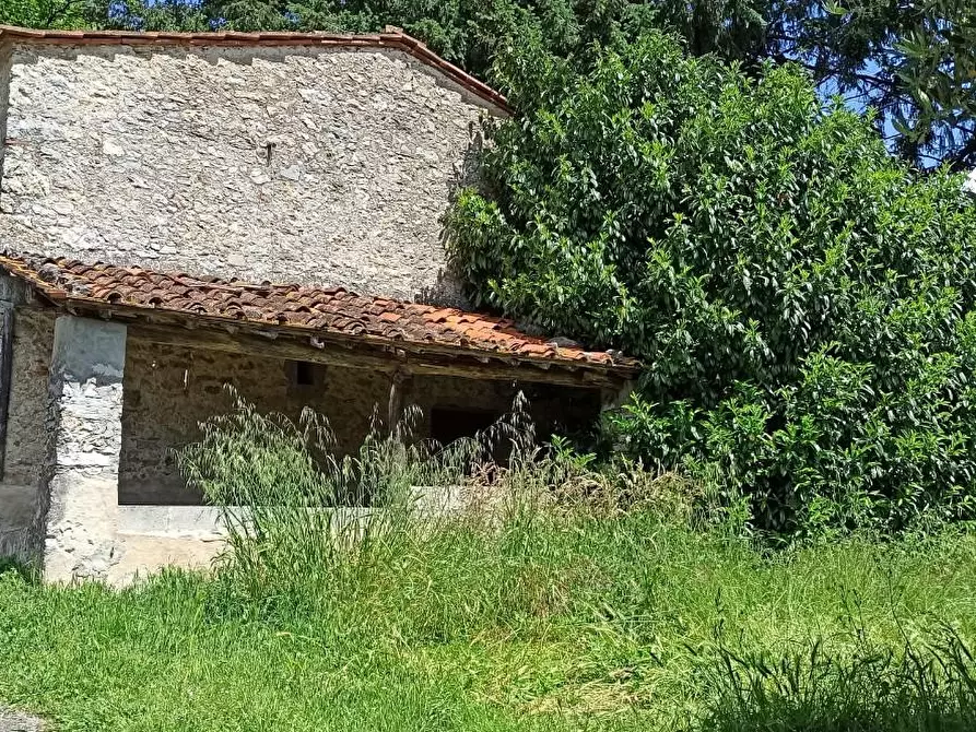 Immagine 9 di Rustico / casale in vendita  a Pescaglia