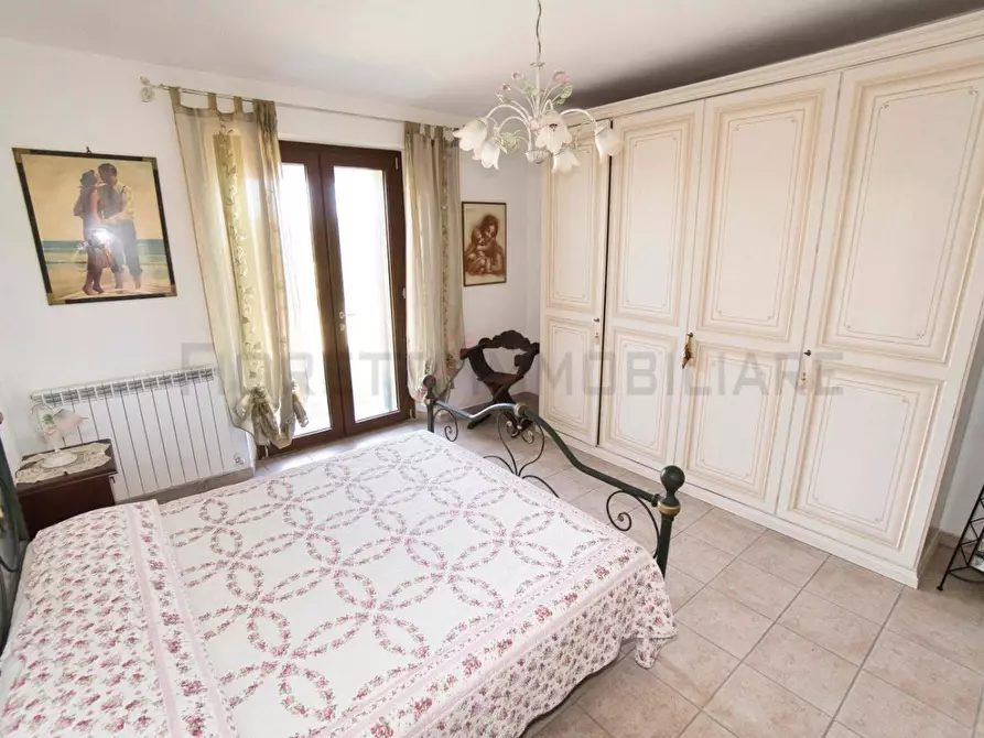 Immagine 10 di Porzione di casa in vendita  a Campiglia Marittima