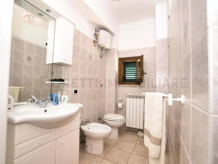 Immagine 17 di Porzione di casa in vendita  a Campiglia Marittima