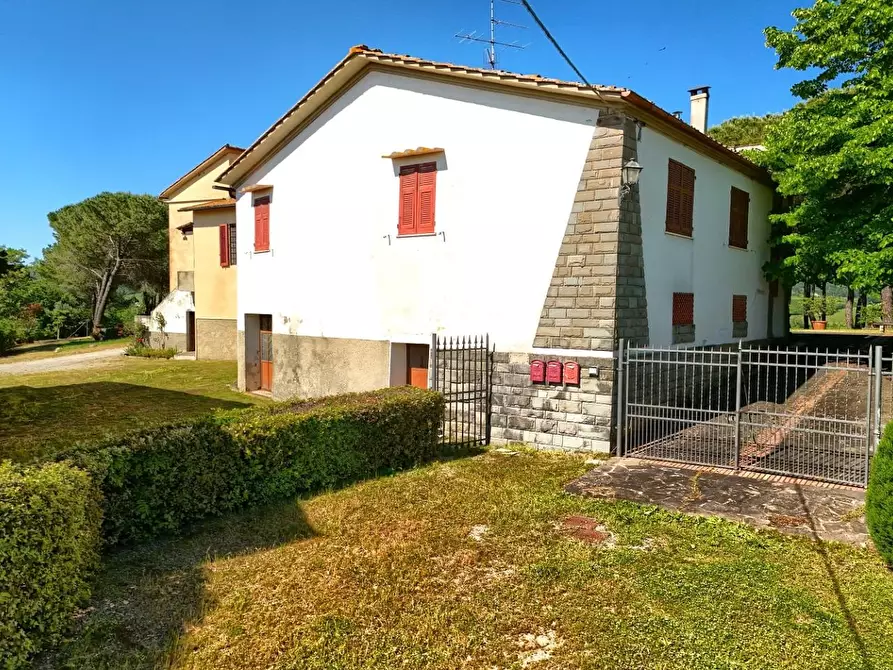 Immagine 8 di Casa colonica in vendita  a Gambassi Terme