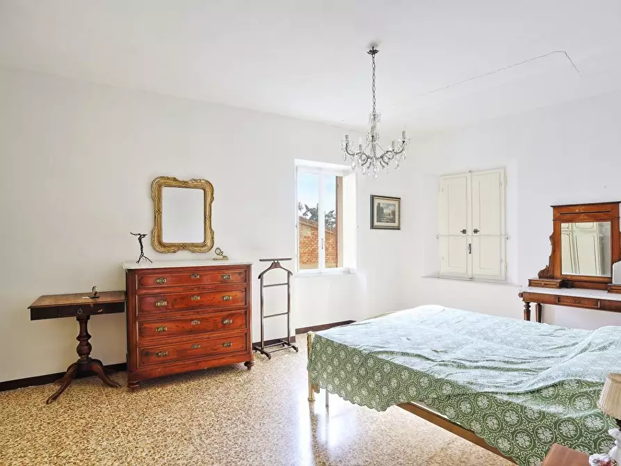 Immagine 21 di Casa colonica in vendita  a Gambassi Terme