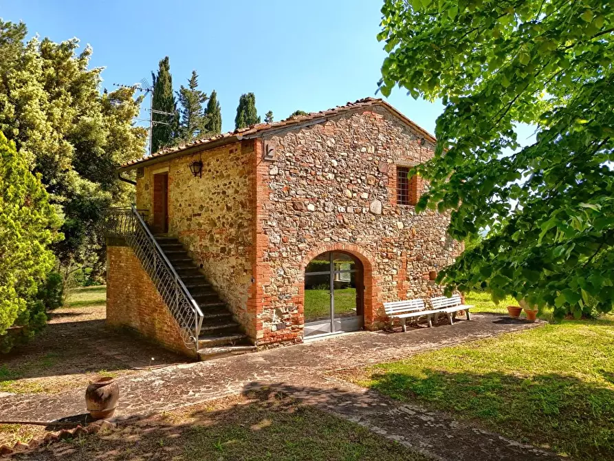 Immagine 10 di Casa colonica in vendita  a Gambassi Terme