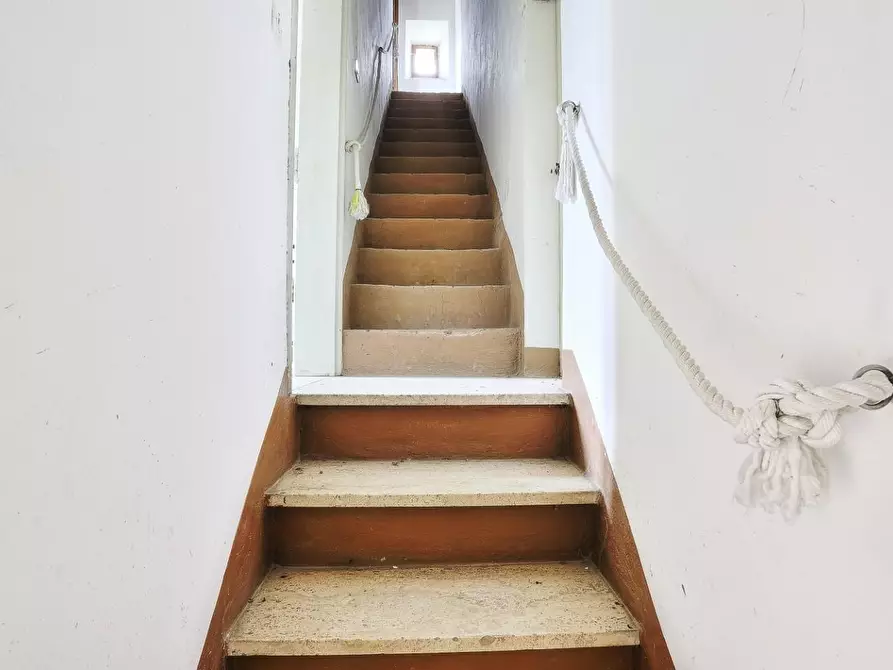 Immagine 19 di Casa colonica in vendita  a Gambassi Terme