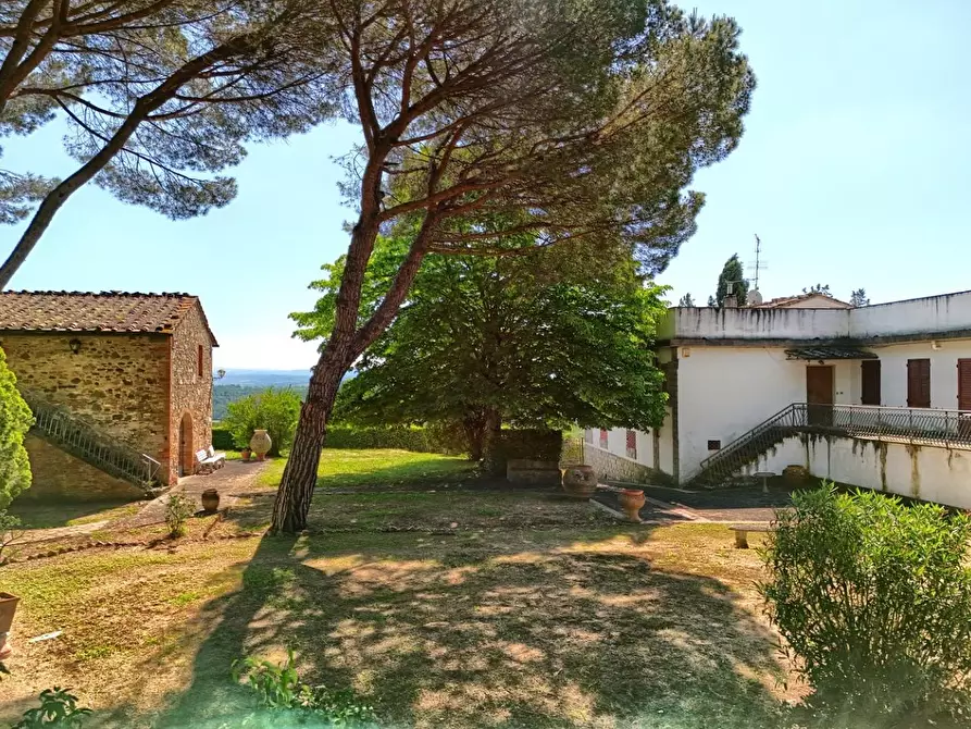 Immagine 11 di Azienda agricola in vendita  a Gambassi Terme