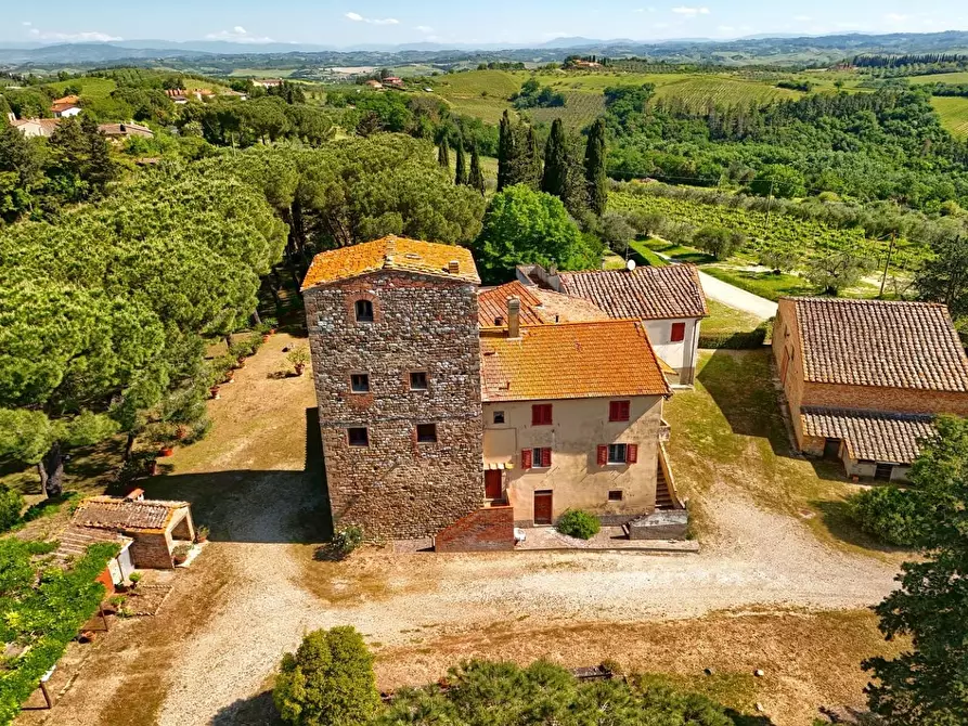 Immagine 3 di Azienda agricola in vendita  a Gambassi Terme