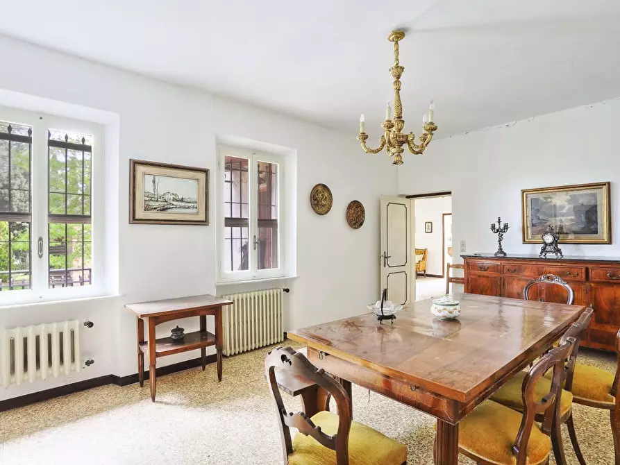 Immagine 17 di Azienda agricola in vendita  a Gambassi Terme