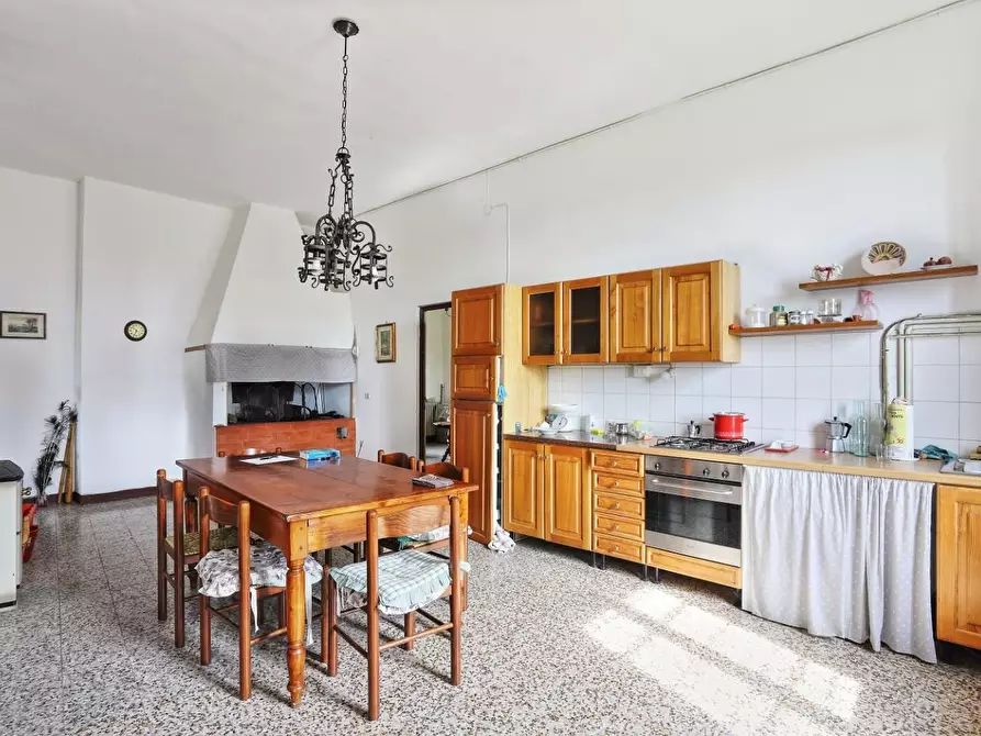 Immagine 21 di Azienda agricola in vendita  a Gambassi Terme