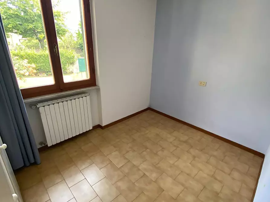 Immagine 4 di Appartamento in vendita  a Massa