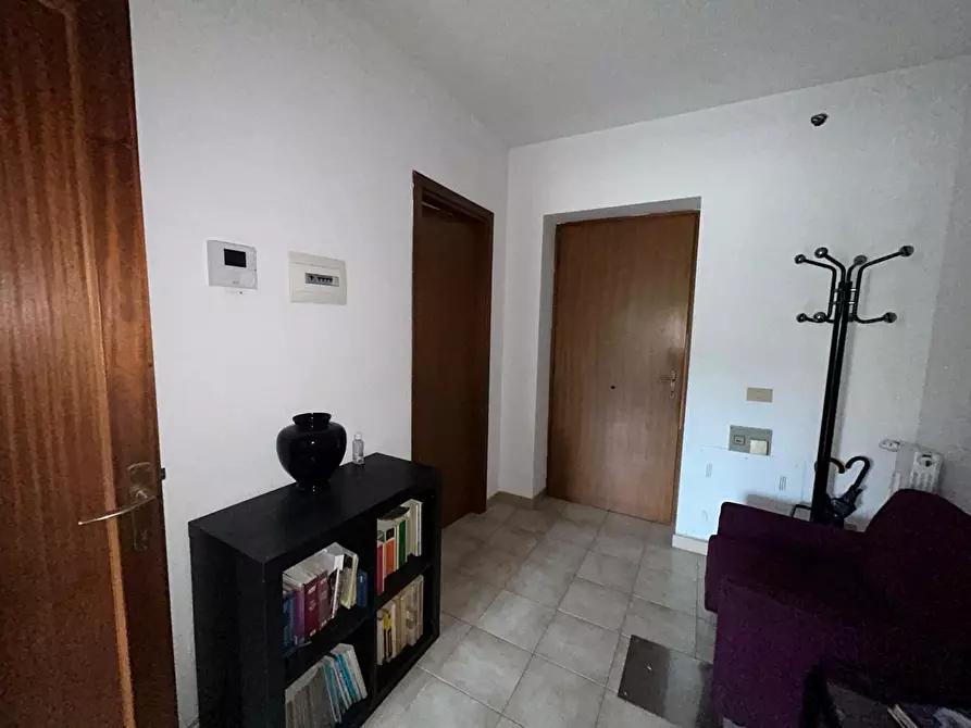 Immagine 13 di Ufficio in vendita  a Livorno