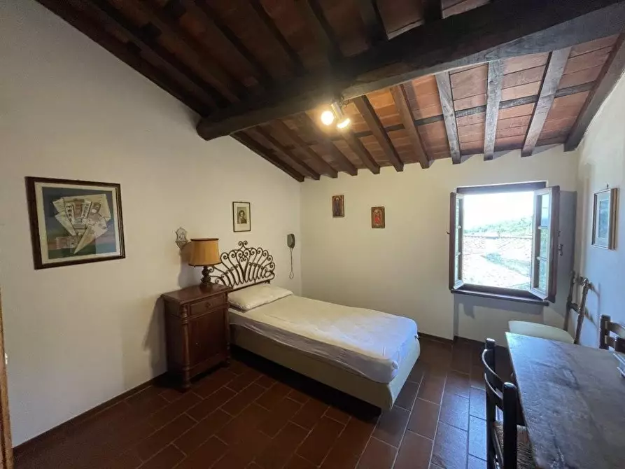 Immagine 17 di Rustico / casale in vendita  a Lucca