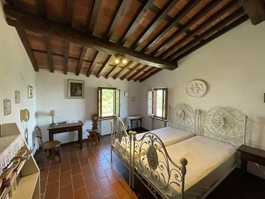 Immagine 14 di Rustico / casale in vendita  a Lucca