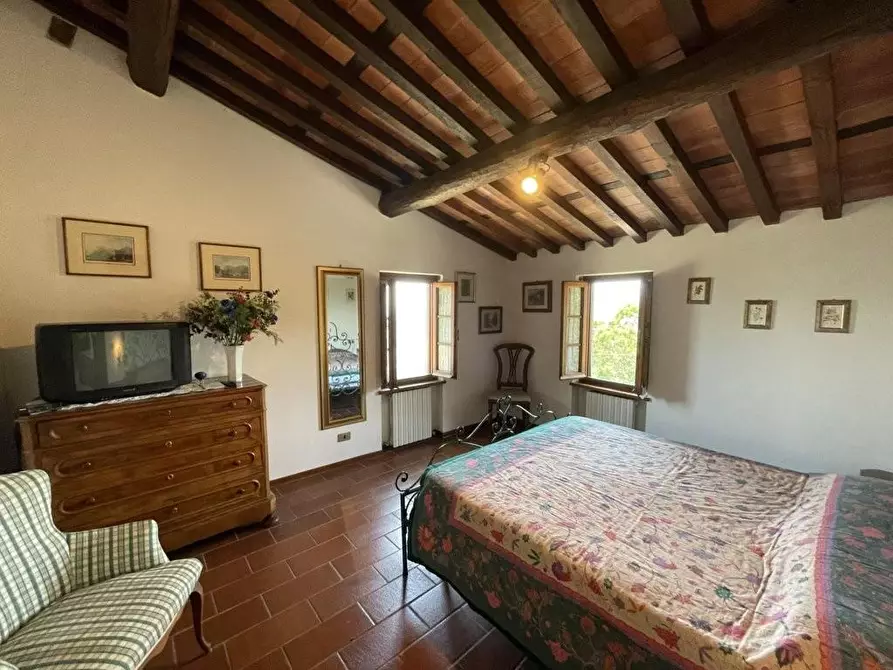 Immagine 12 di Rustico / casale in vendita  a Lucca