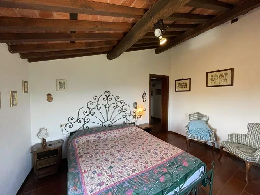 Immagine 13 di Rustico / casale in vendita  a Lucca