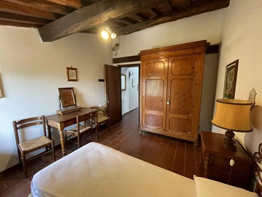 Immagine 19 di Rustico / casale in vendita  a Lucca