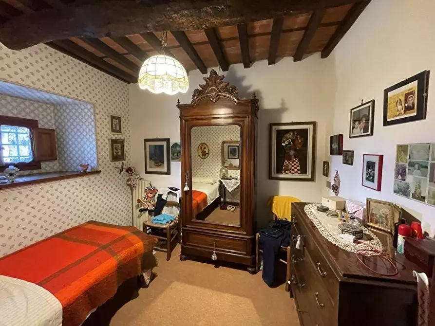 Immagine 23 di Rustico / casale in vendita  a Lucca