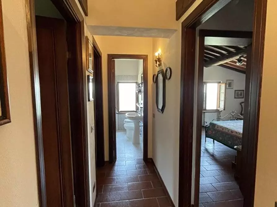 Immagine 25 di Rustico / casale in vendita  a Lucca