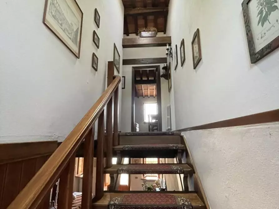 Immagine 28 di Rustico / casale in vendita  a Lucca
